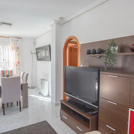Amazing Ideal For Golf Or Family Holidays וייאמרטין